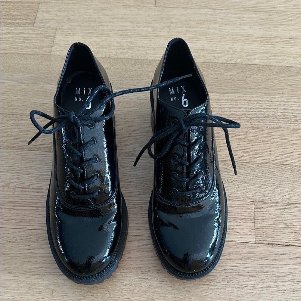 Mix No. 6 Seren Black Patent Block Oxford, Size 9.5